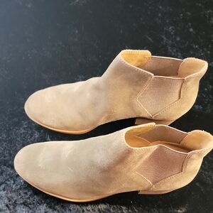 Lucky Brand 7 Booties Leather Suede Tan Ankle Boots Elastic Pull-on Block Heel